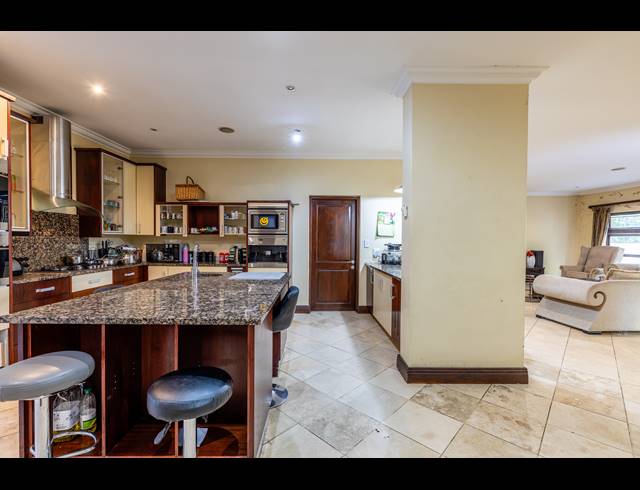5 BEDROOM HOUSE FOR SALE IN BROADACRES